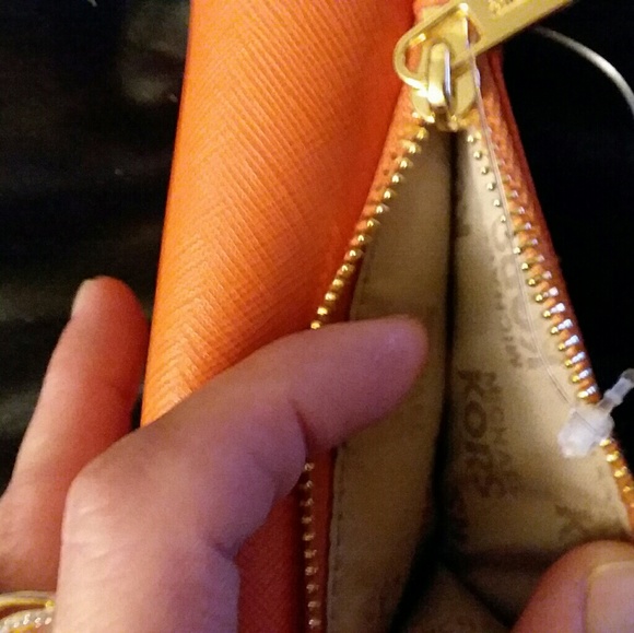 MICHAEL KORS ORANGE SMALL WALLET - Picture 7 of 8